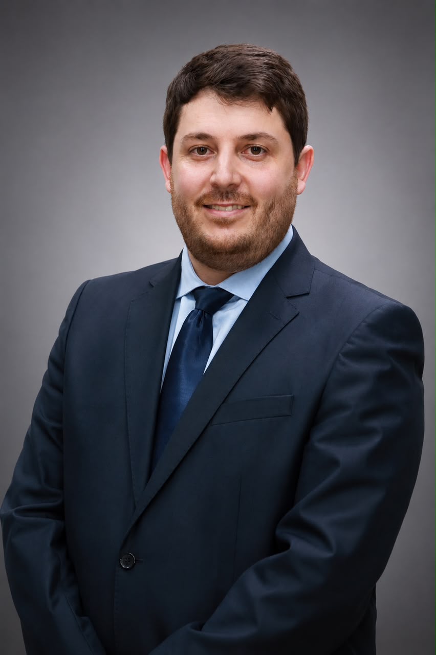 Dr. Edgar Fernandes